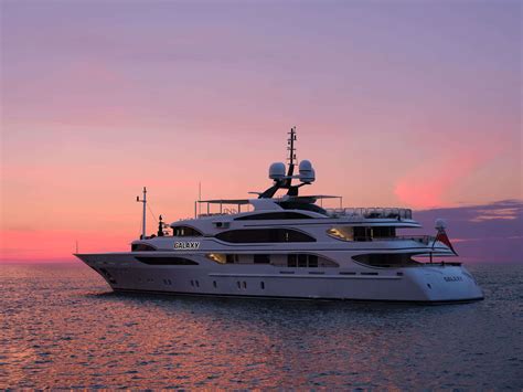 luxury yacht manufacturers